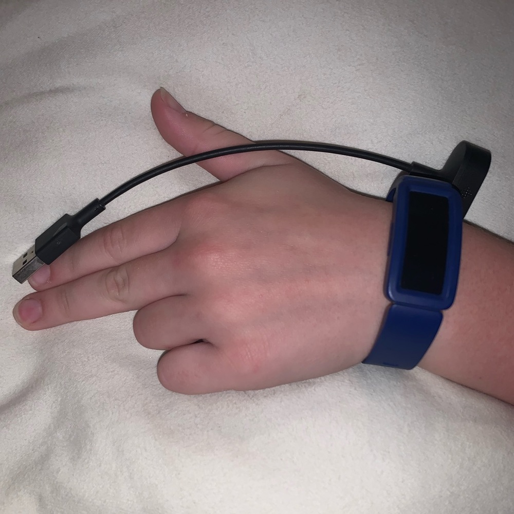 Children’s Fitbit - Picture 3 of 3